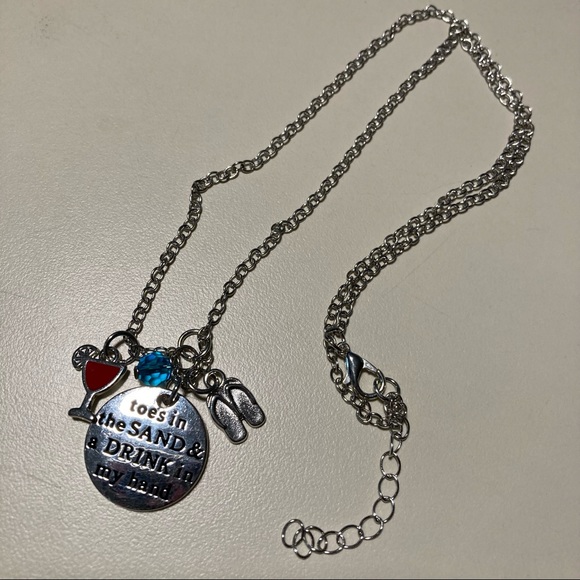 Toes in the Sand Drink Beach Necklace NEW - Picture 1 of 4